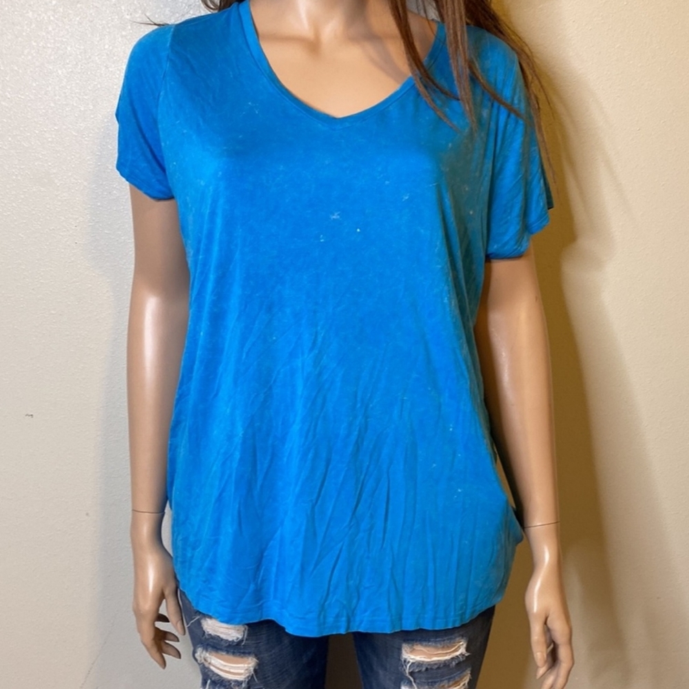 TORRID V NECK